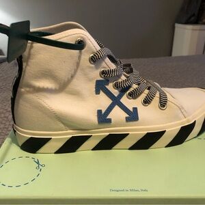 Off-White Mid Top Vulcanized (BRAND NEW)